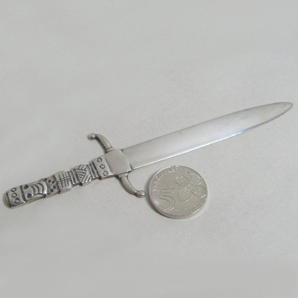 (A1058)Letter opener, motif sword.